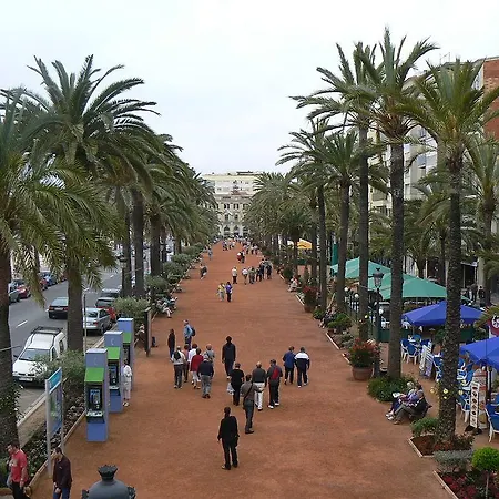 Augusta Club & - Adults Only