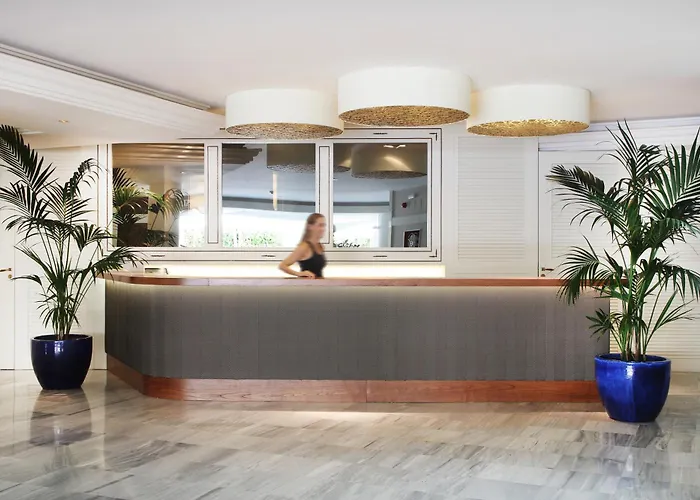 Augusta Club & - Adults Only 4* יורט דה מאר